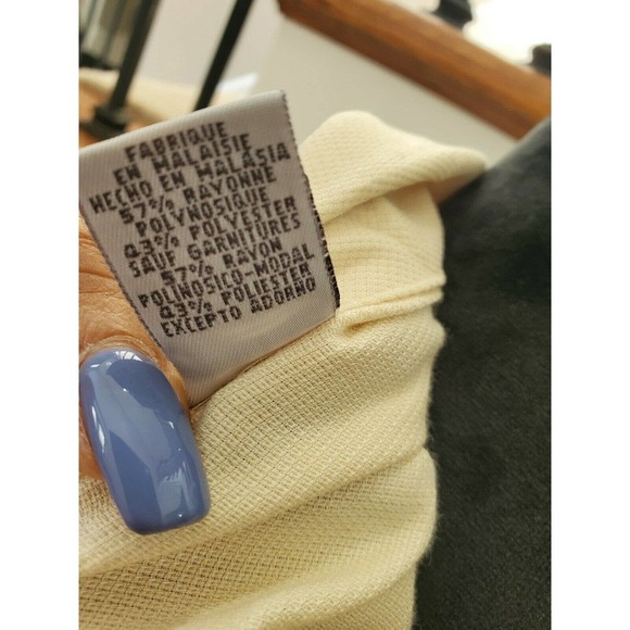 Munsingwear Women's Cream Rayon Buttons Front Long Sleeve Top Shirt Size Medium - Picture 11 of 11